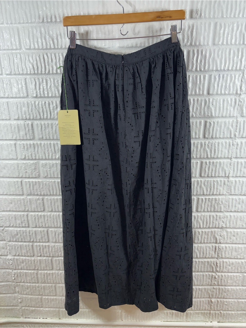 Trovata Birds of Paradis Lisette Eyelet Midi Skirt Large NWT - Picture 7 of 11